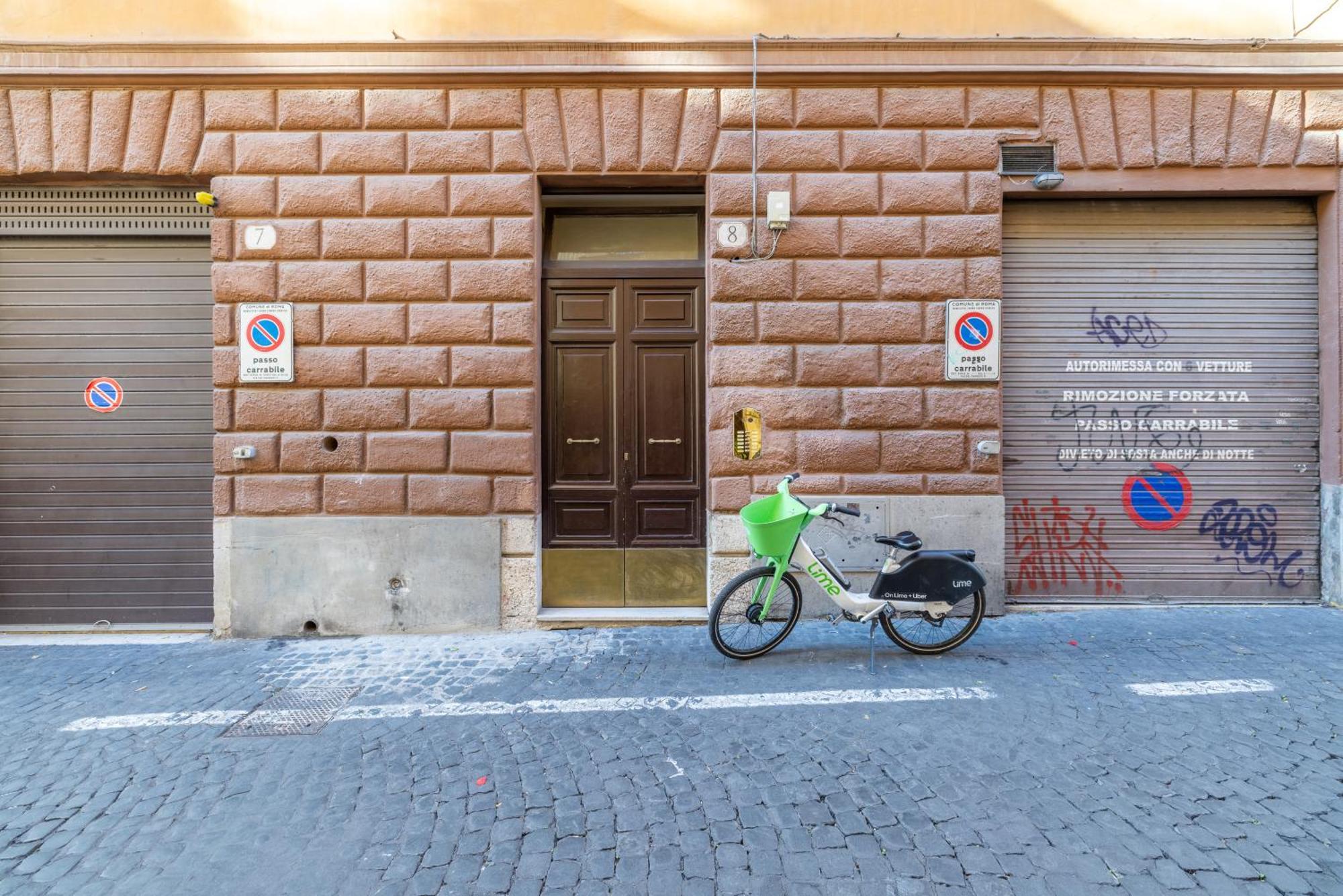 Lovely Studio Apartment - Capocci Rome Exterior photo